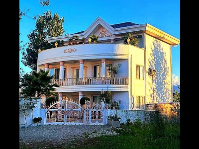 ویلای تریپلکس چهار خوابه با استخر سرپوشیده