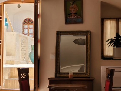 عمارت ماندگار اتاق "105"