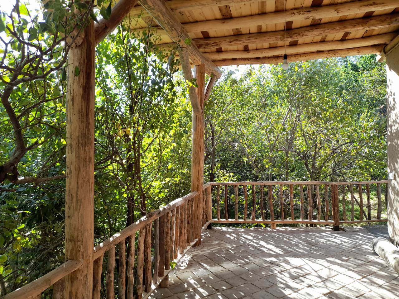 تراس در تابستان