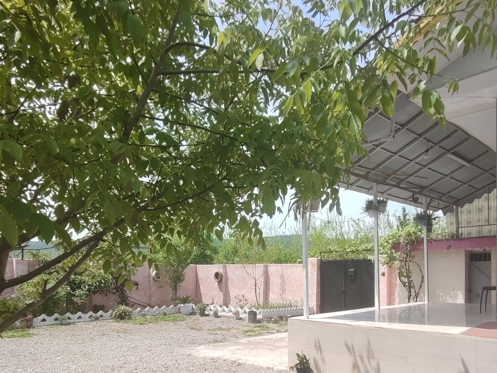 نمای بیرونی ساختمان