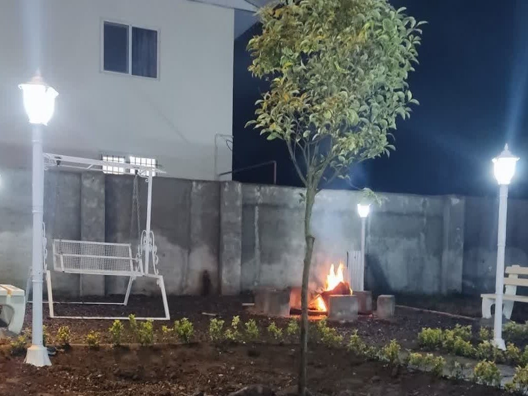 نمای آتشکده و تاب