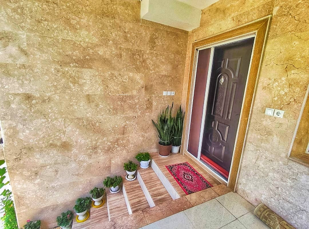 ورودی اقامتگاه