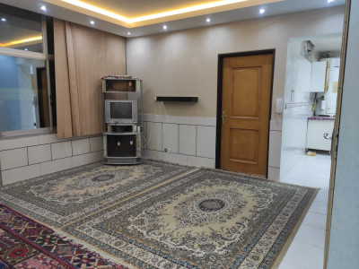 اقامتگاه آپارتمانی در مرکز شهر اصفهان و حیاط‌دار