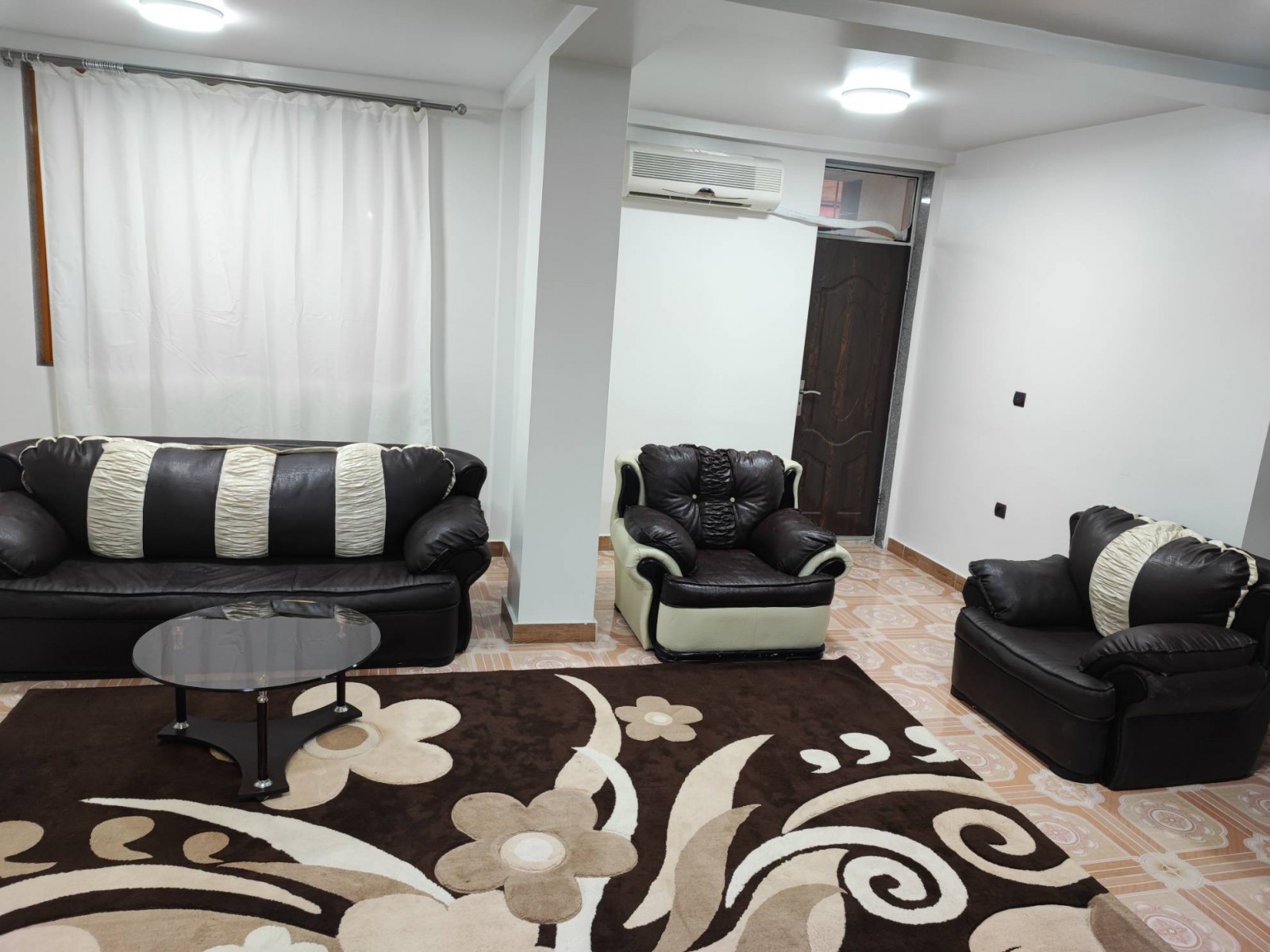 پذیرایی با کولرگازی24000 پذیرایی با کولرگازی24000