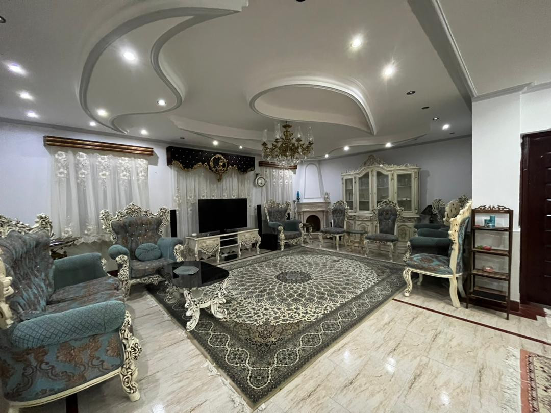 اتاق پذیرایی همکف