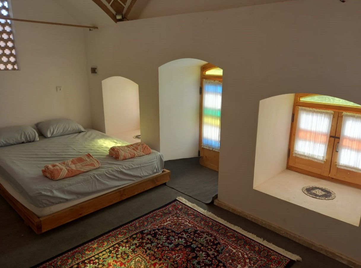 داخل اتاق "سرداب" داخل اتاق "سرداب"