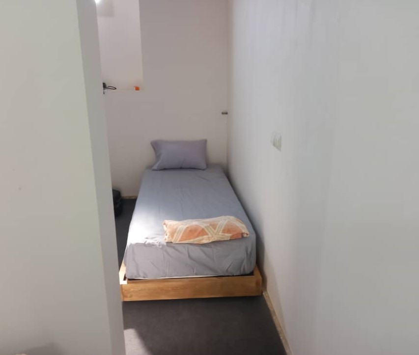 داخل اتاق "تابستانه" داخل اتاق "تابستانه"