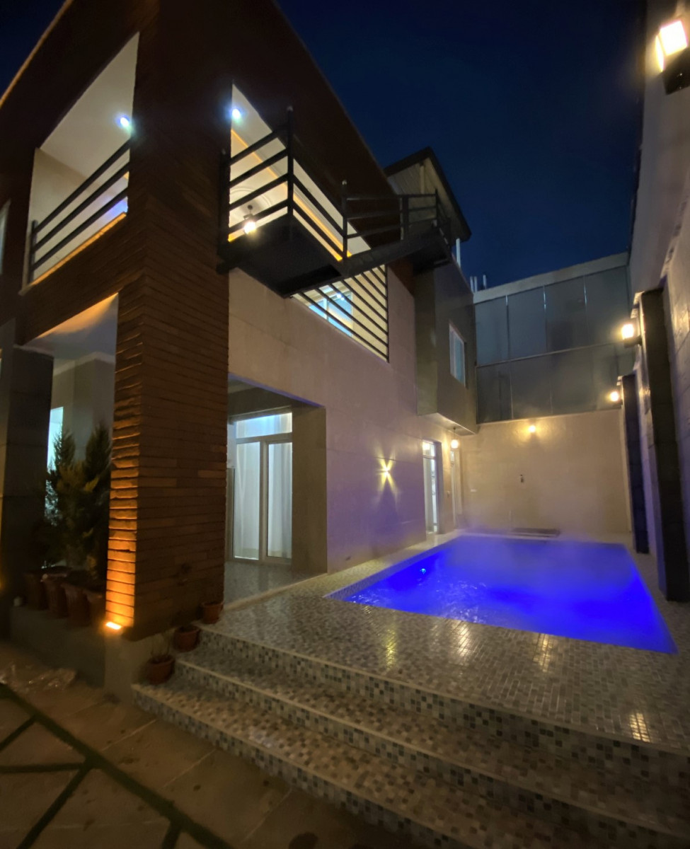 نمای اقامتگاه و استخر نمای اقامتگاه و استخر