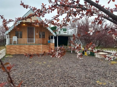 کلبه ای در مزرعه در لاهیجان