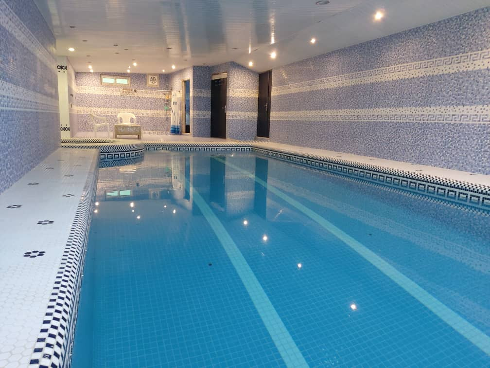 استخر ۵×۱۰ اب گرم