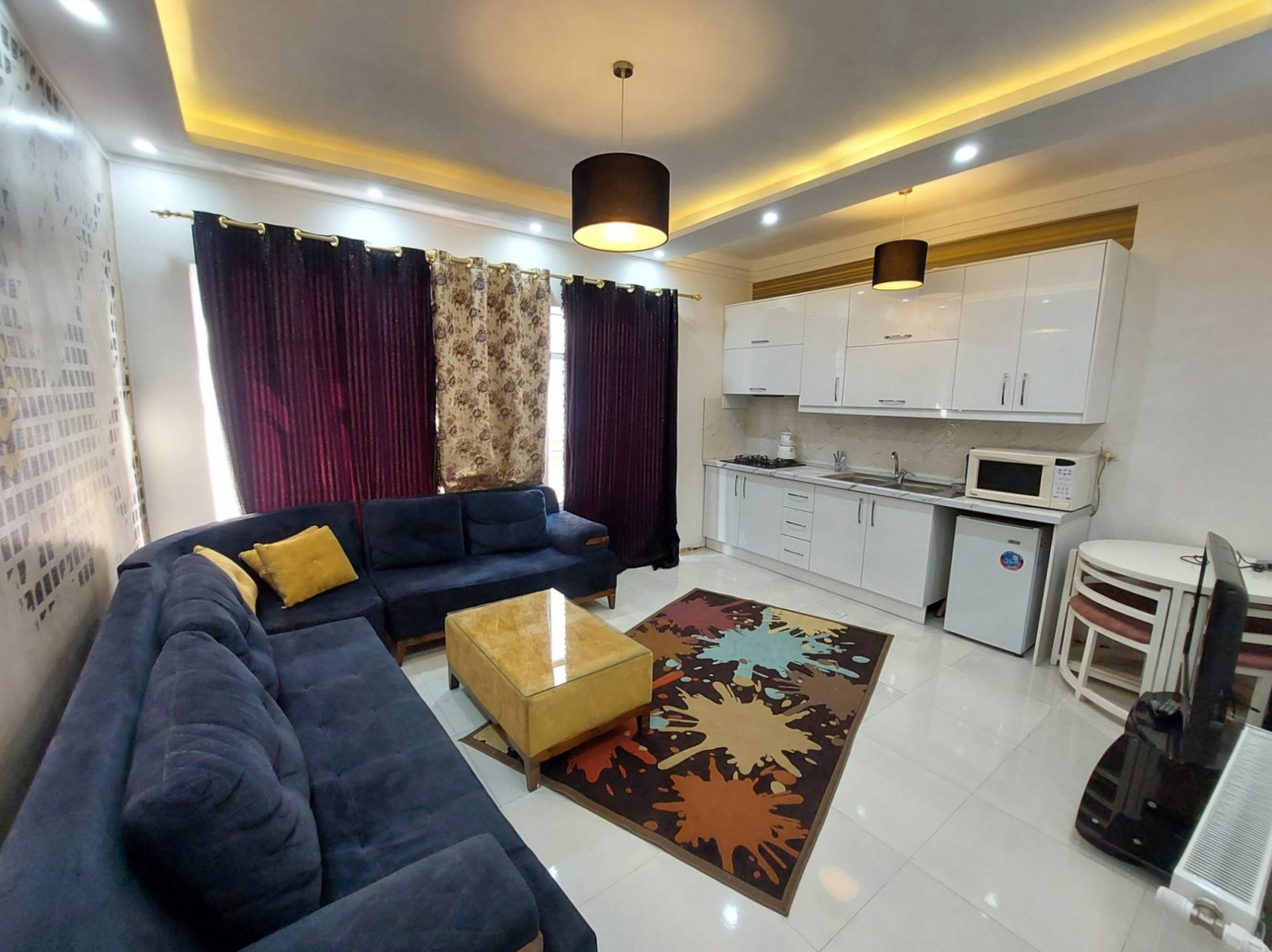 اتاق پذیرایی و آشپزخانه اتاق پذیرایی و آشپزخانه