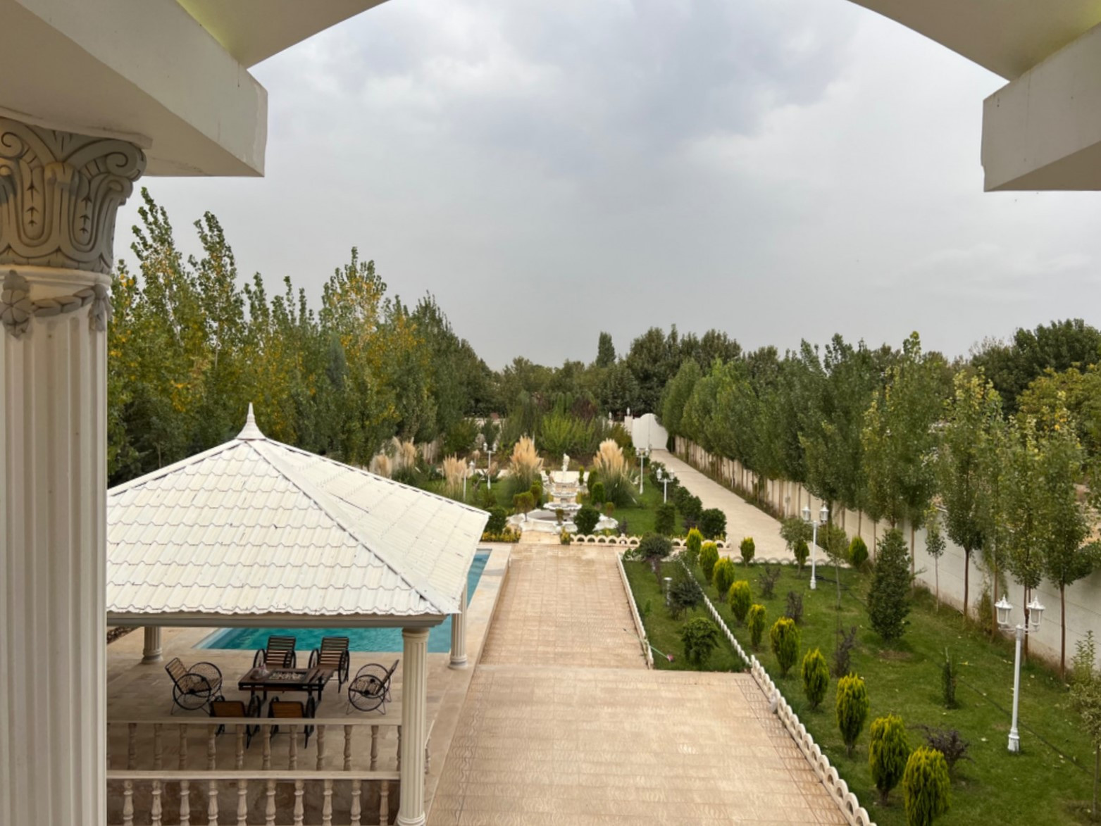 باغ و آلاچیق باغ و آلاچیق