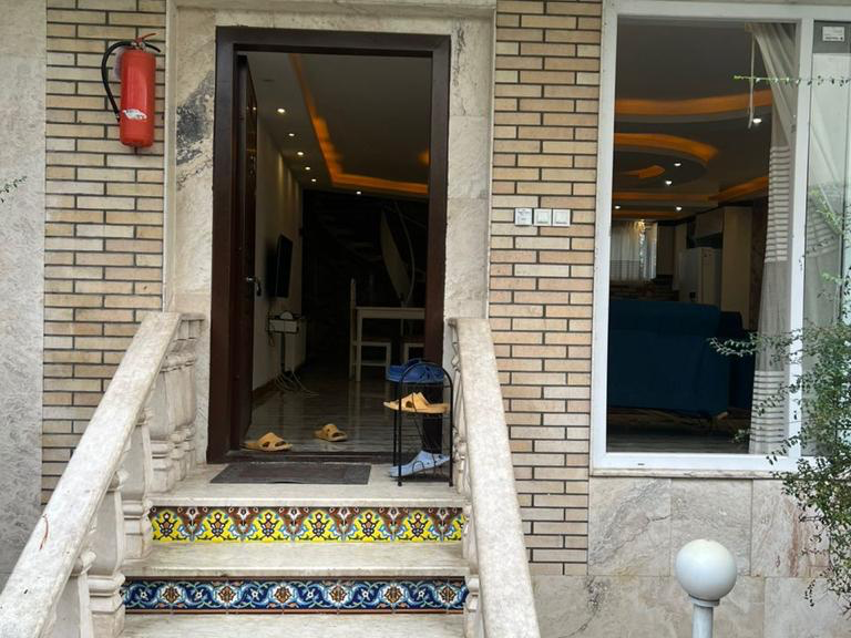 نمای بیرونی ساختمان