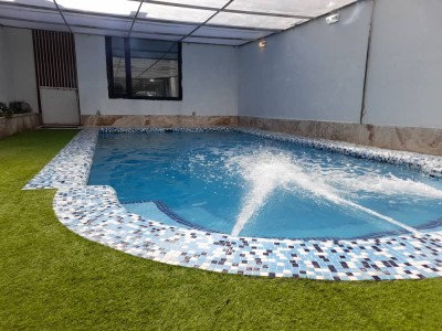 ویلای مدرن دو خوابه با استخر آب‌گرم سر پوشیده