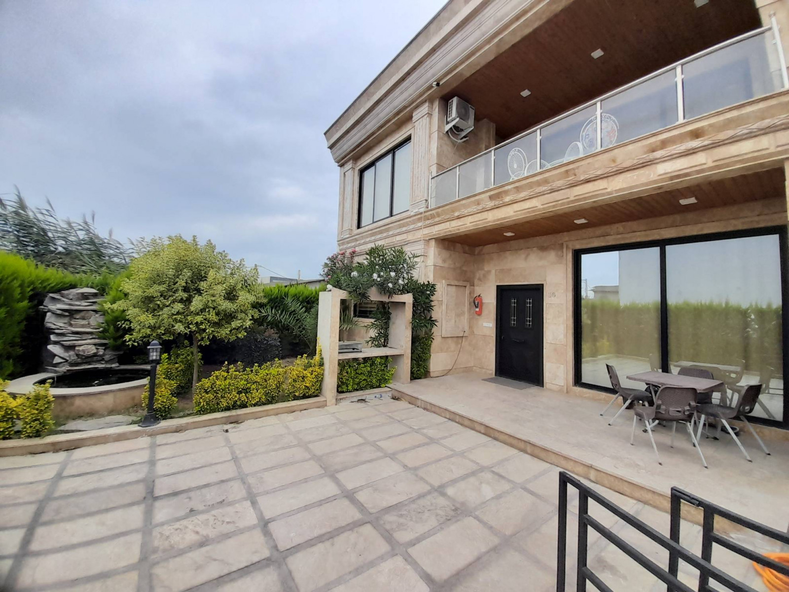 نمای بیرونی ساختمان نمای بیرونی ساختمان