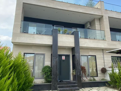 ویلای مدرن استخردار ابگرم گلشن