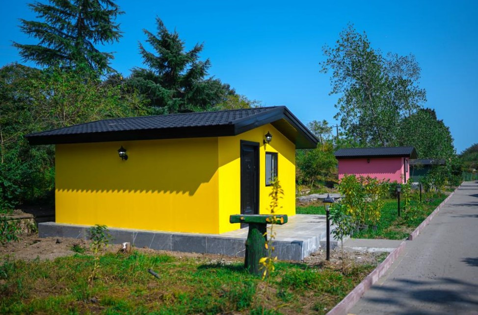 نمای "کلبه زرد" نمای "کلبه زرد"