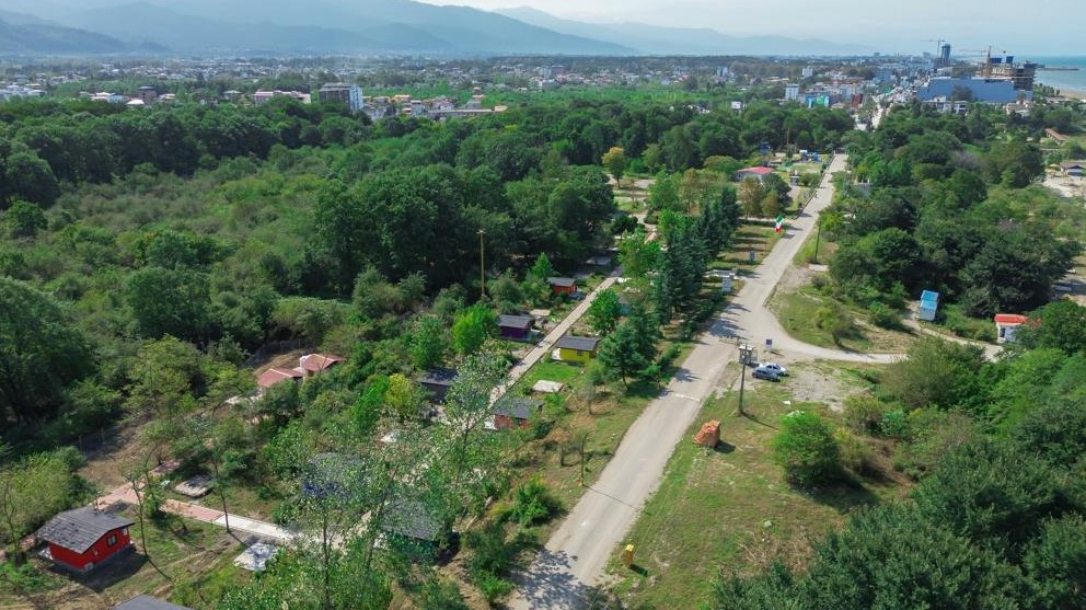 محوطه "مجموعه تفرجگاه ساحلی نمک‌آبرود"