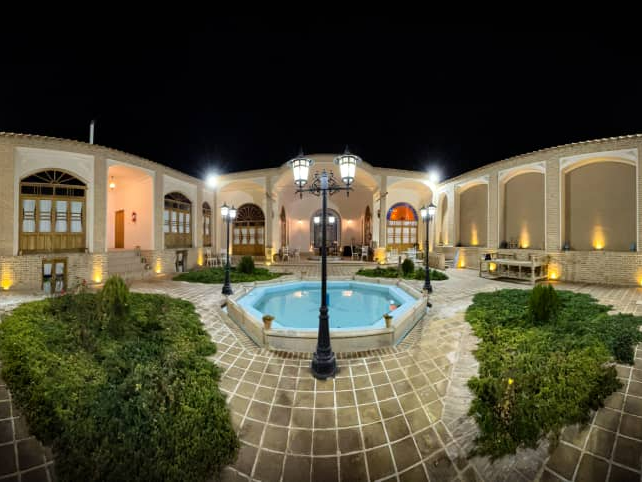 حیاط