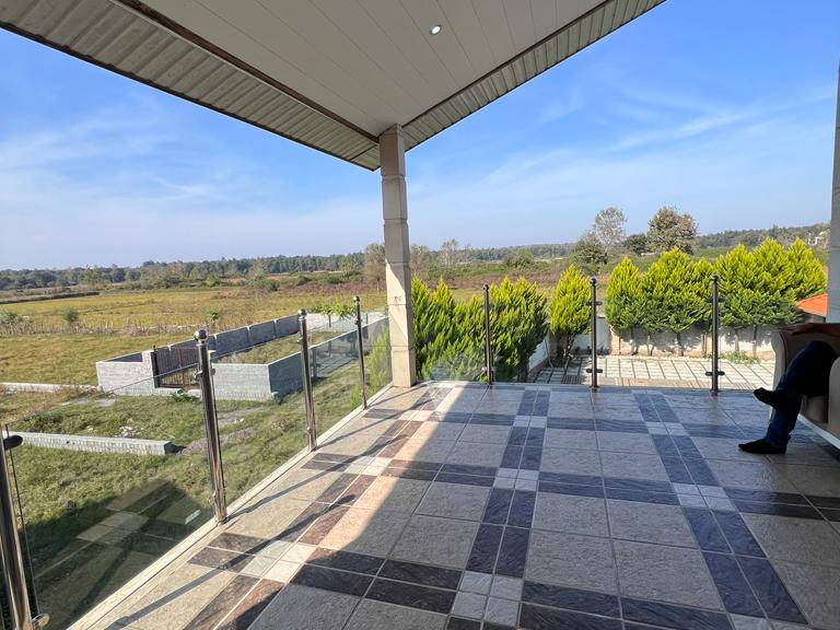 تراس با ویو جنگل و شالیزار