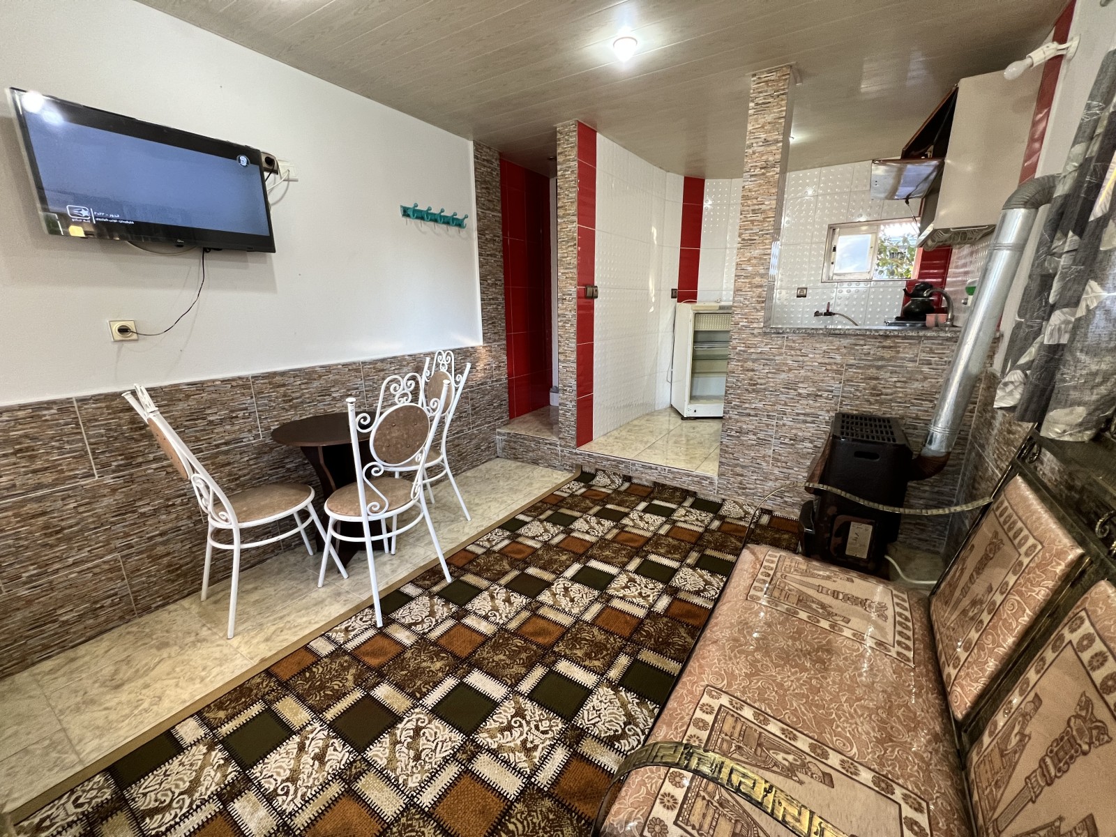 اتاق پذیرایی و آشپزخانه اتاق پذیرایی و آشپزخانه