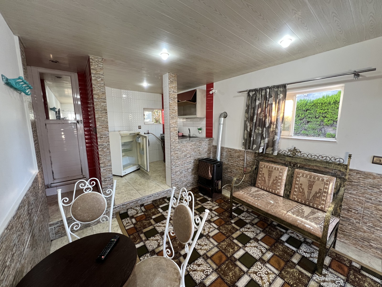 اتاق پذیرایی و آشپزخانه اتاق پذیرایی و آشپزخانه