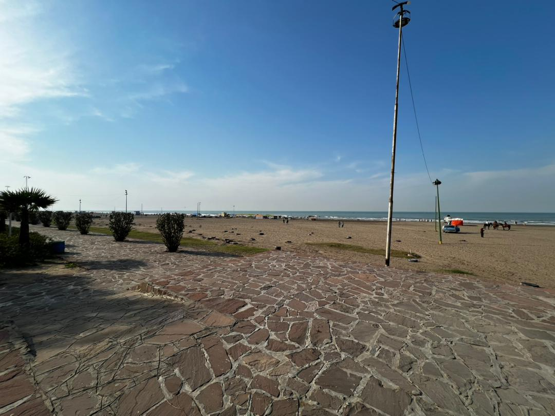 ساحل رو به روی مجموعه