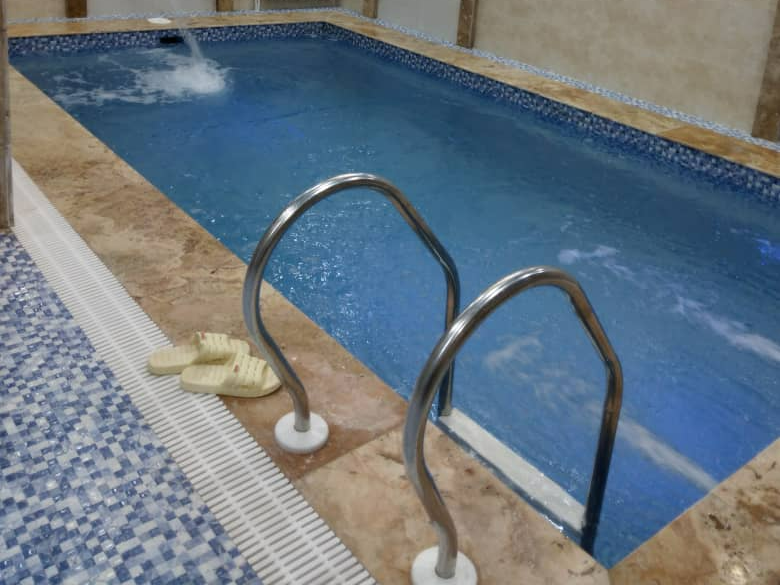 استخر استخر