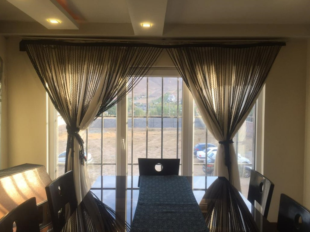 میز غذاخوری