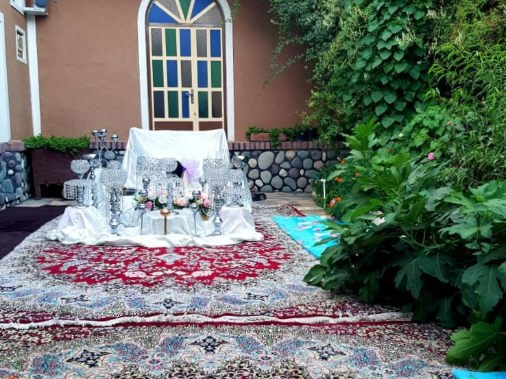 حیاط مجموعه