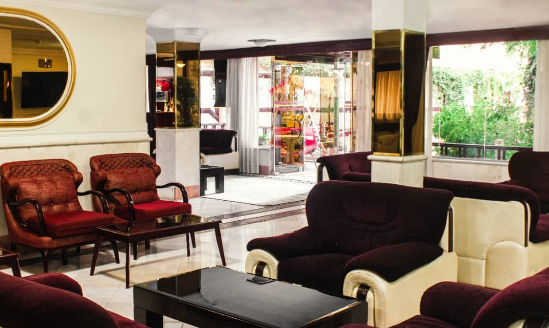 لابی "هتل آپارتمان آبنوس"