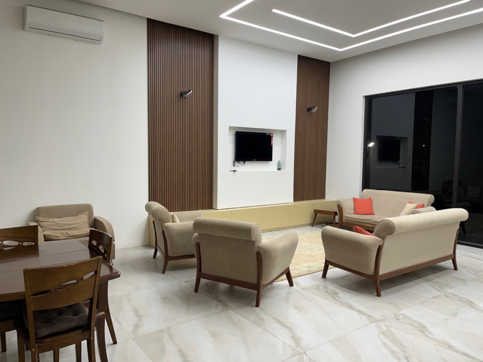 اتاق پذیرایی