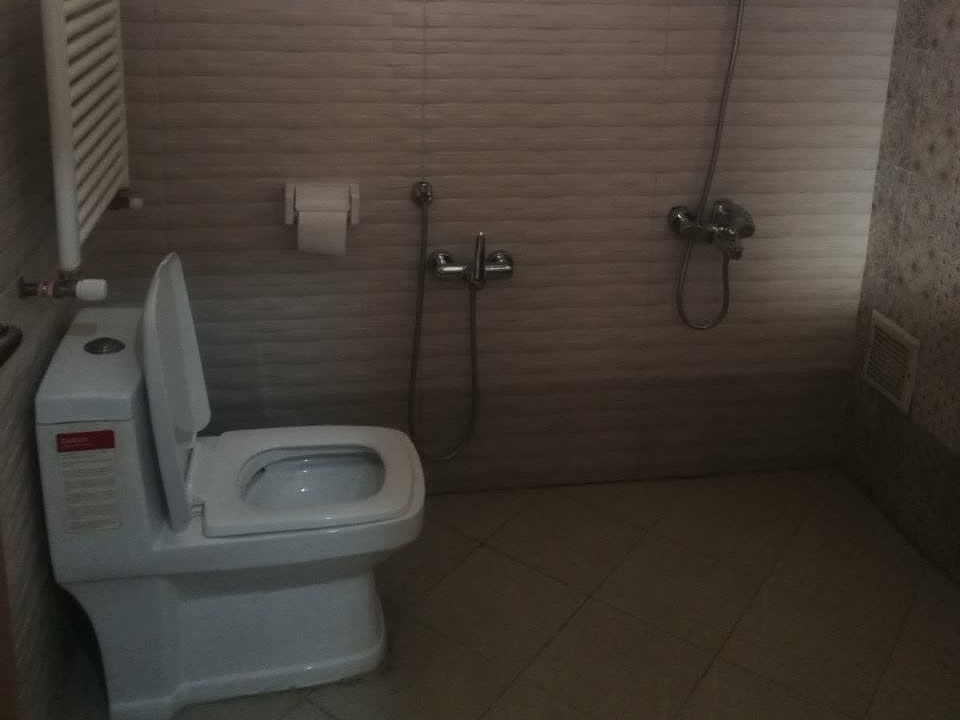 سرویس بهداشتی و حمام سرویس بهداشتی و حمام