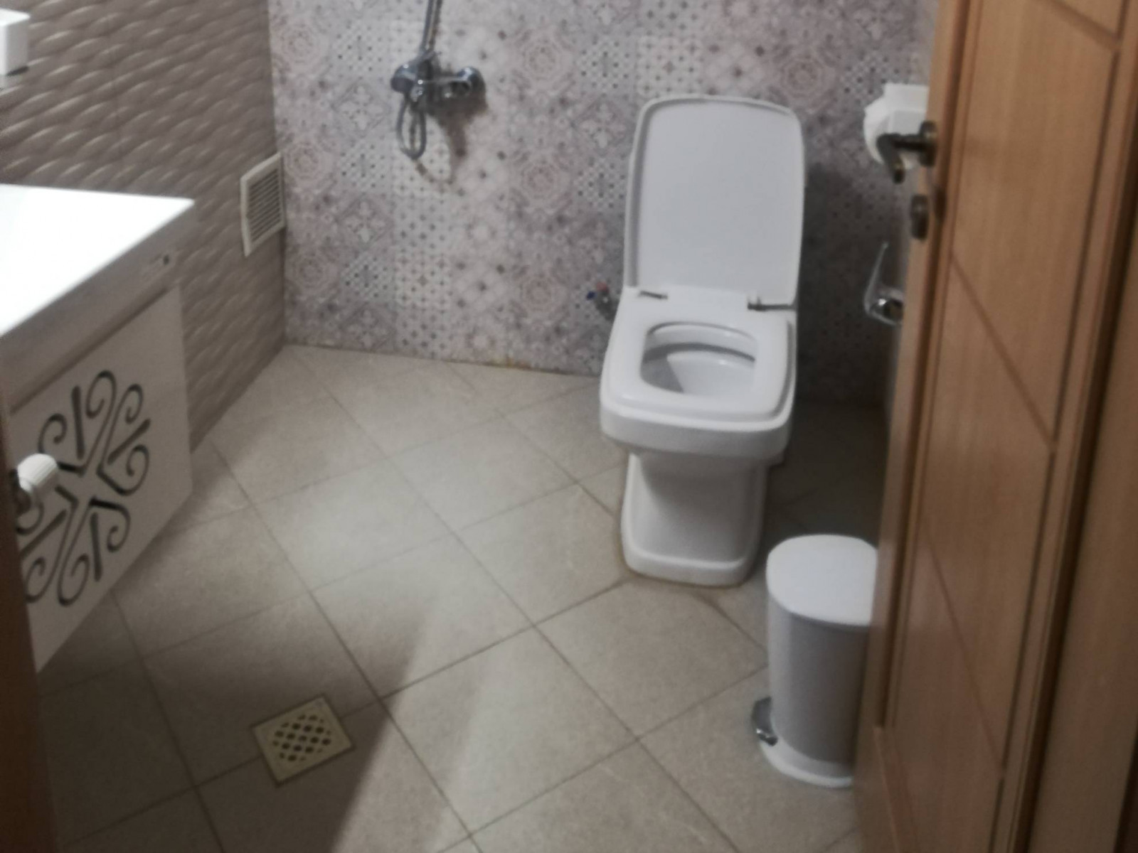 سرویس بهداشتی و حمام