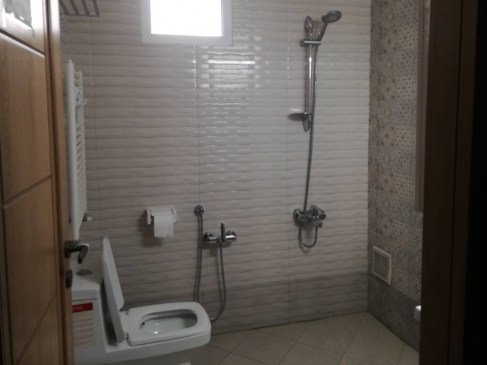 سرویس بهداشتی و حمام