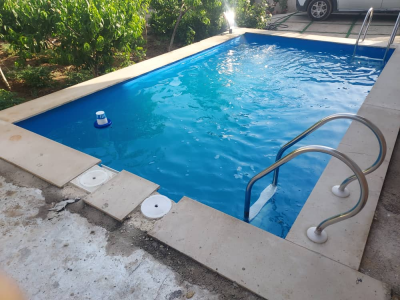 ویلای استخردار در دل روستا نزدیک خیابان اصلی