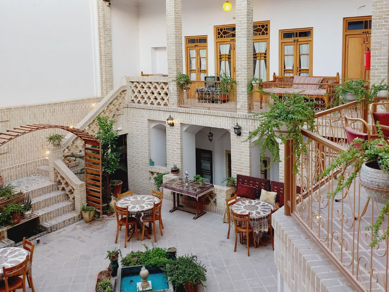 نمای حیاط نمای حیاط