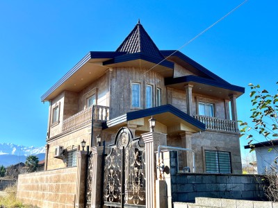 ویلای سه خوابه دارای استخر آبگرم