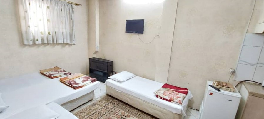 داخل سوئیت"102"