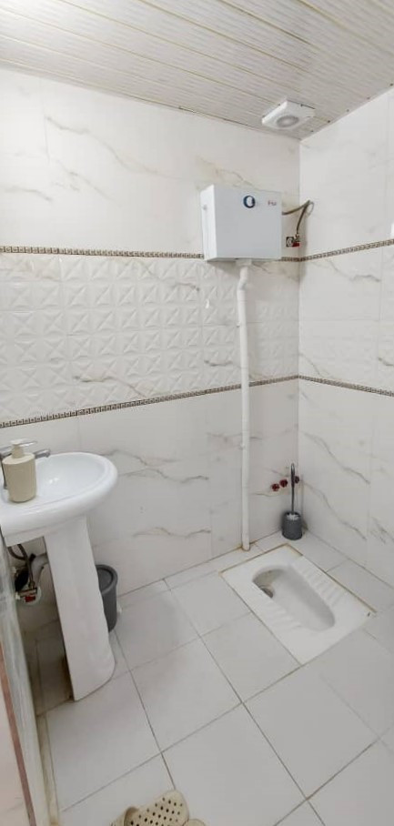 داخل سوئیت"402"