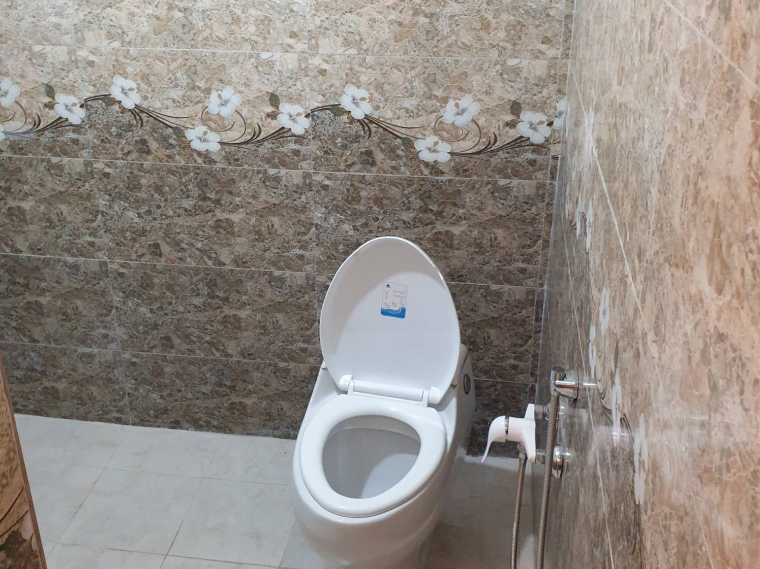 سرویس بهداشتی و حمام