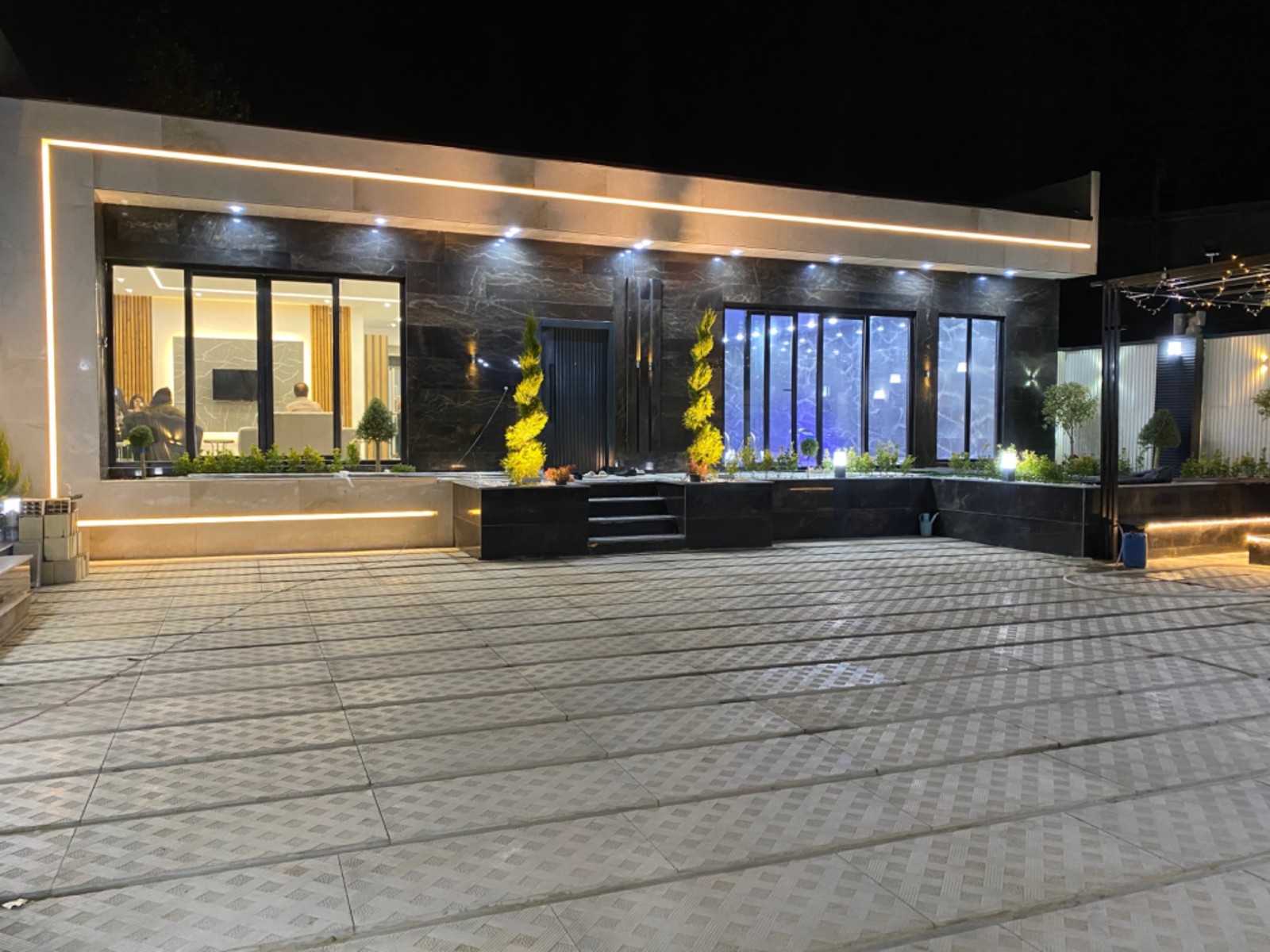 نمای بیرونی ساختمان نمای بیرونی ساختمان