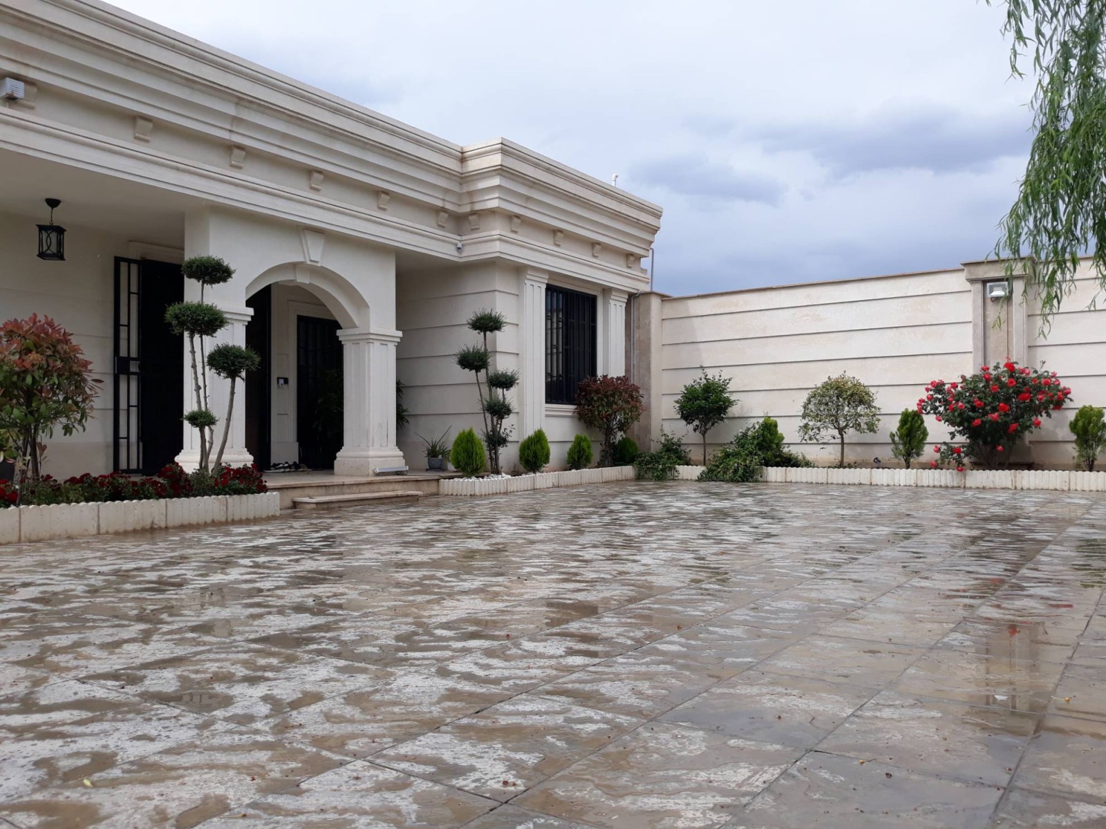 نمای بیرونی ساختمان نمای بیرونی ساختمان