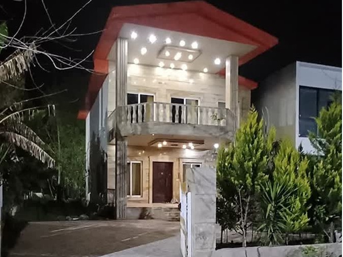 نمای کلی از بیرون ساختمان