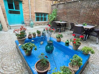 اقامتگاه سنتی عمارت هترا، اتاق اخرا