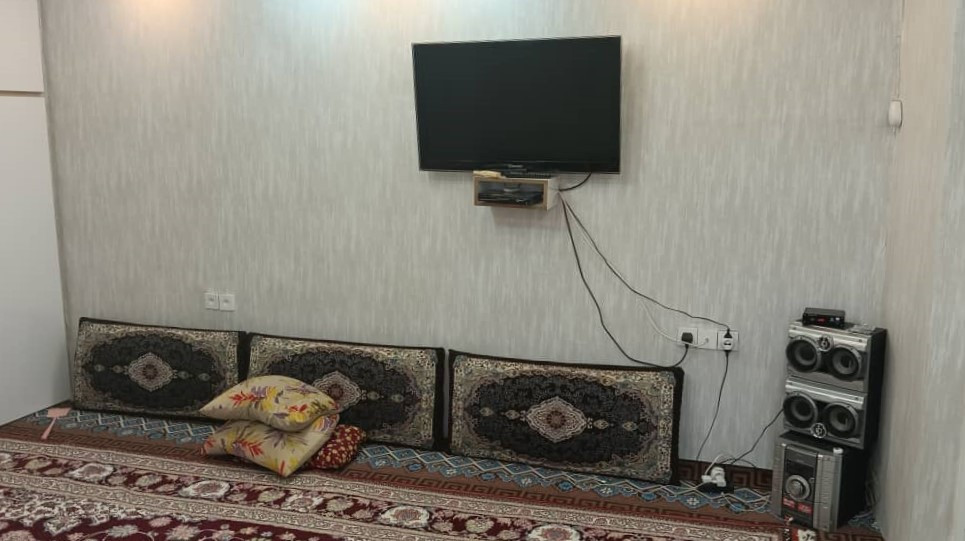 اتاق پذیرایی طبقه اول