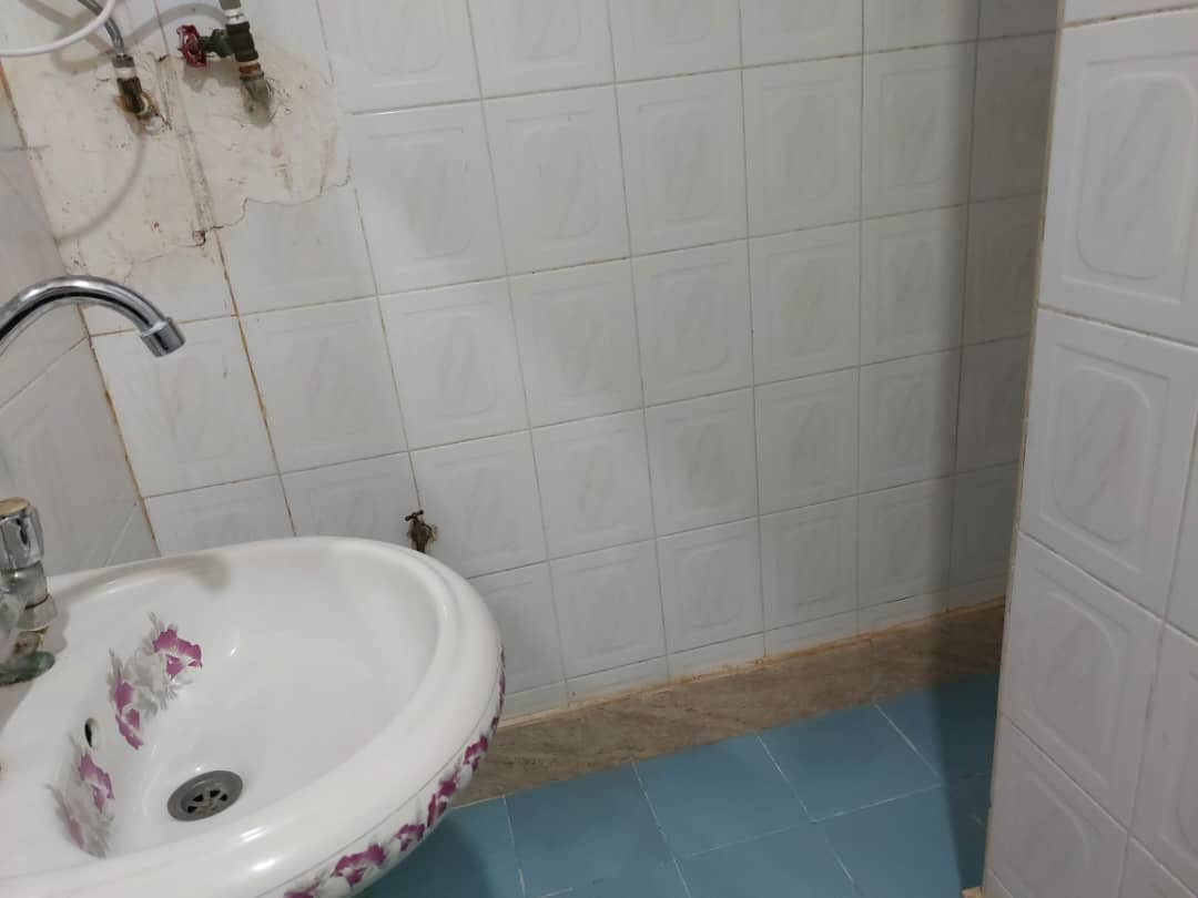 سرویس بهداشتی و حمام