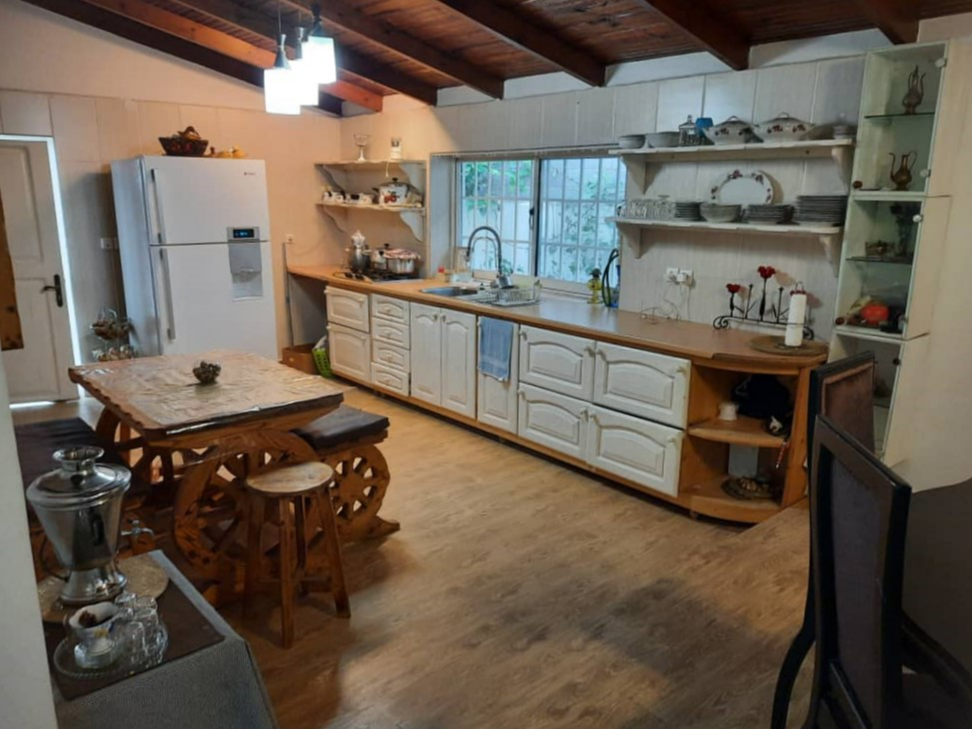 آشپزخانه طبقه همکف