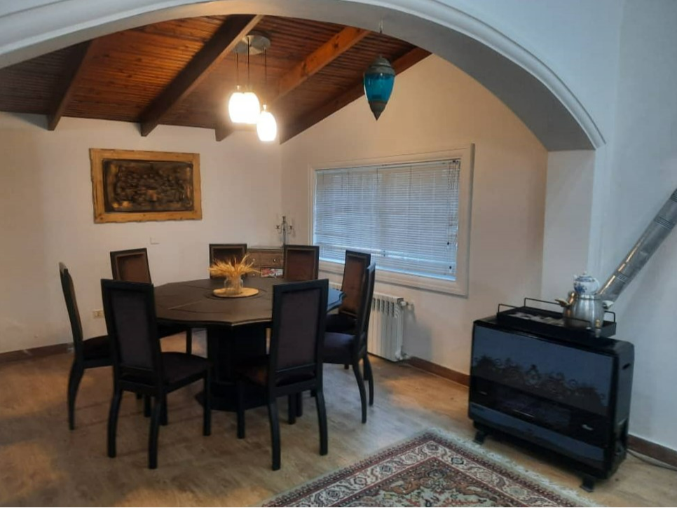 اتاق پذیرایی طبقه همکف