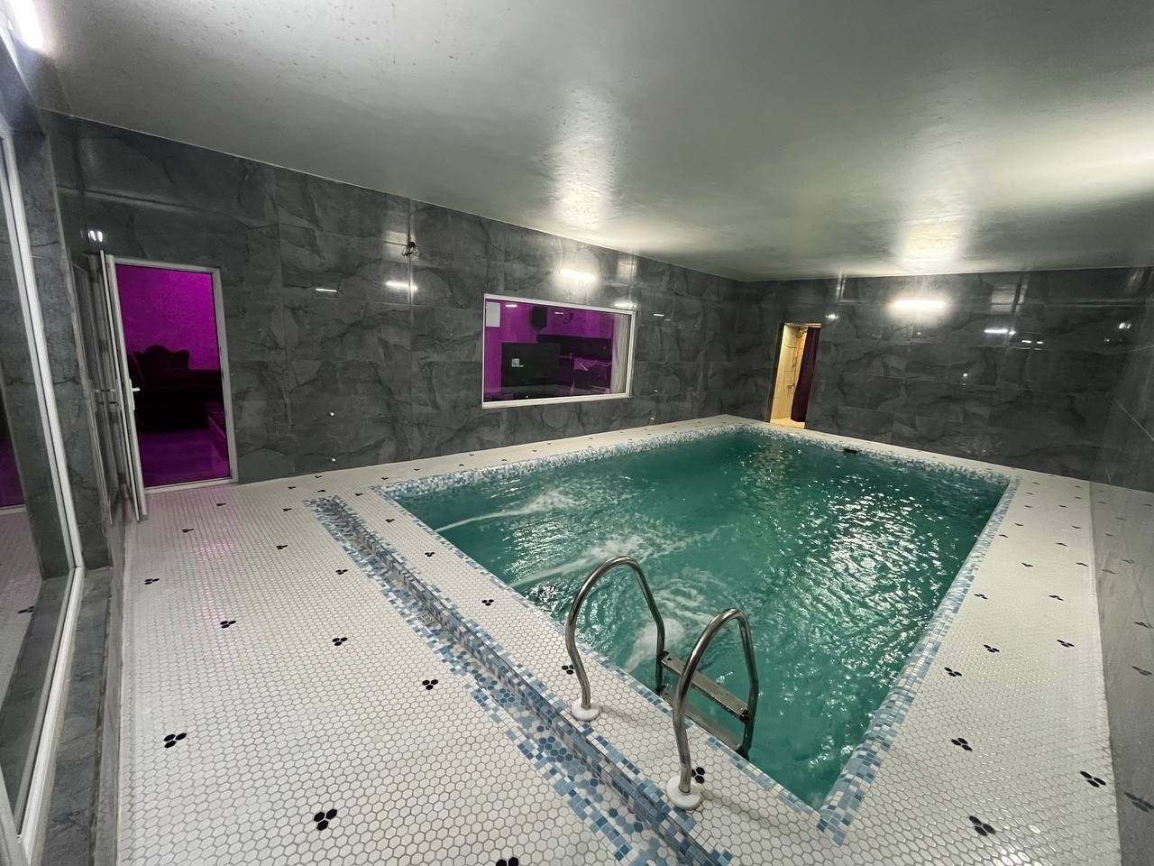 استخر استخر